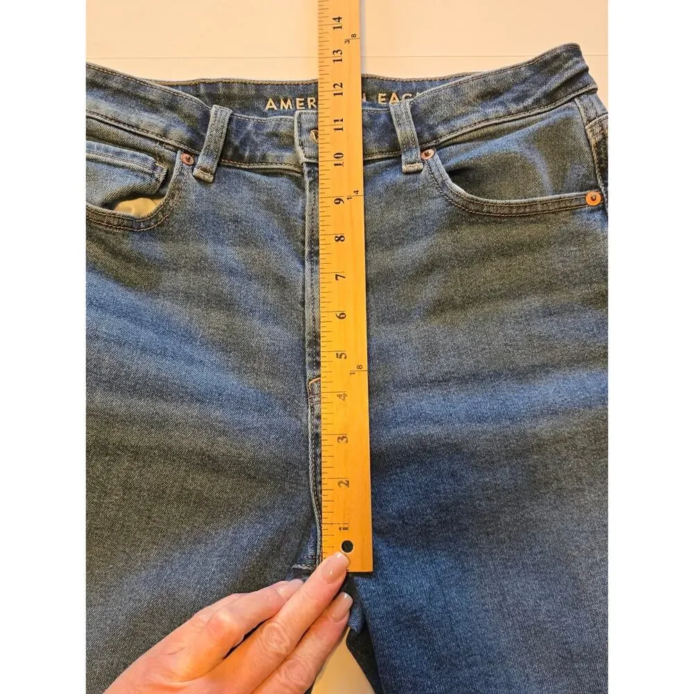 American Eagle Mom Jeans Womens Size 8 Regular Blue High Rise Medium Wash Casual